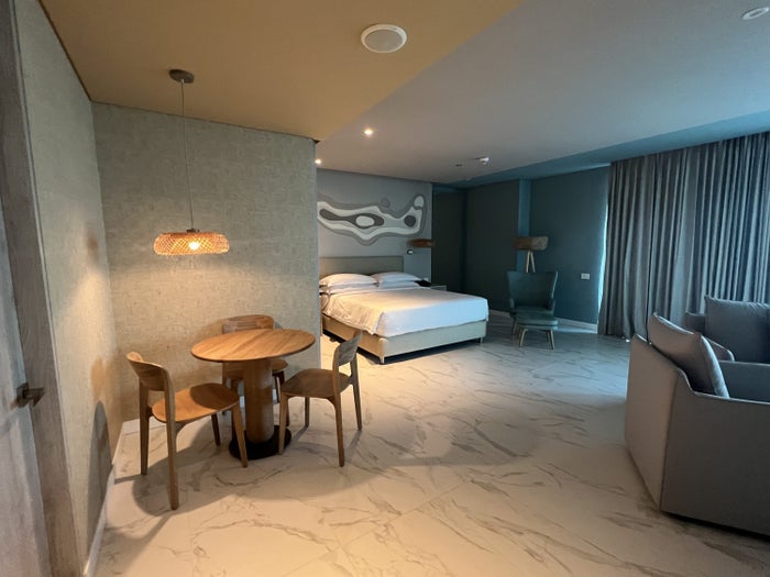 13 Best Ways To Earn Lots of Hilton Honors Points [2026]