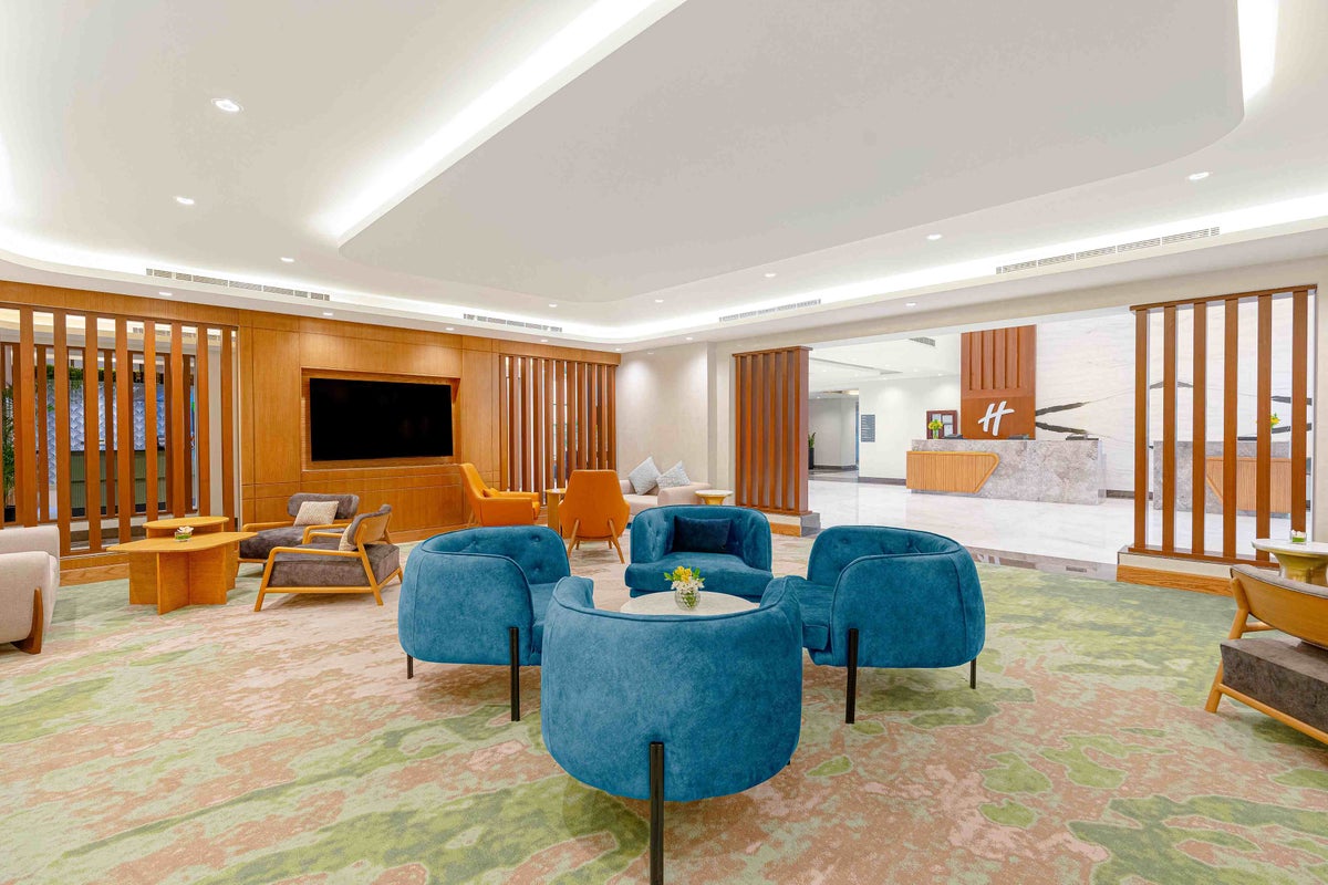 Holiday Inn Debuts Its Open Lobby Concept in the Middle East