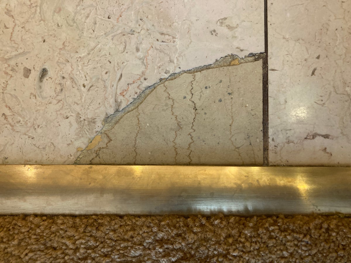 Hyatt Regency Casablanca junior suite bathroom cracked tile