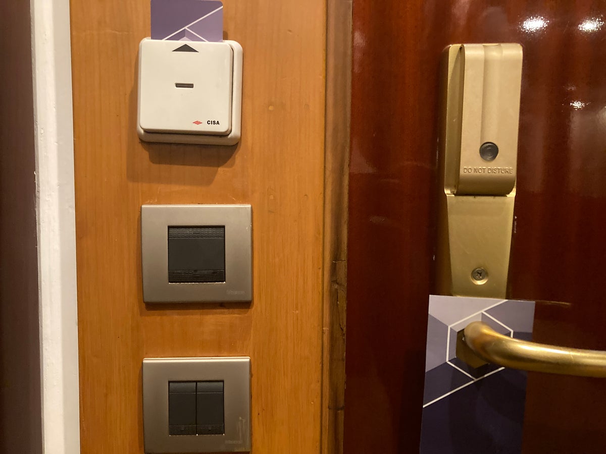 Hyatt Regency Casablanca junior suite switches by door