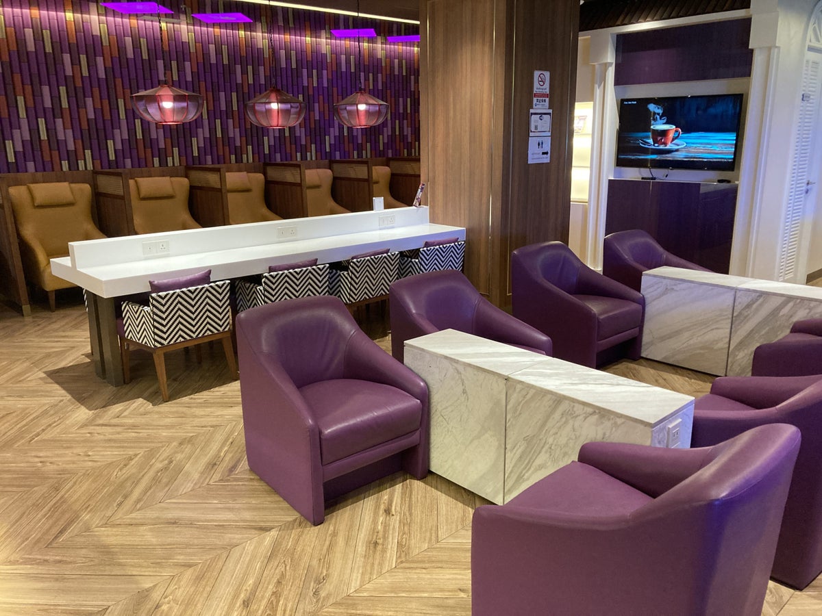 Royal Orchid Lounge HKT Domestic seating areas