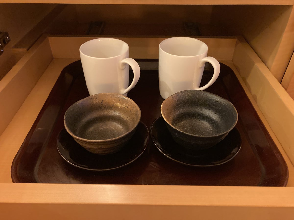 Sheraton Grand Hiroshima Bedroom Coffee Cups