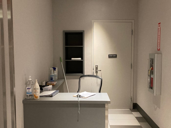 The Club LAS lounge shower check in desk