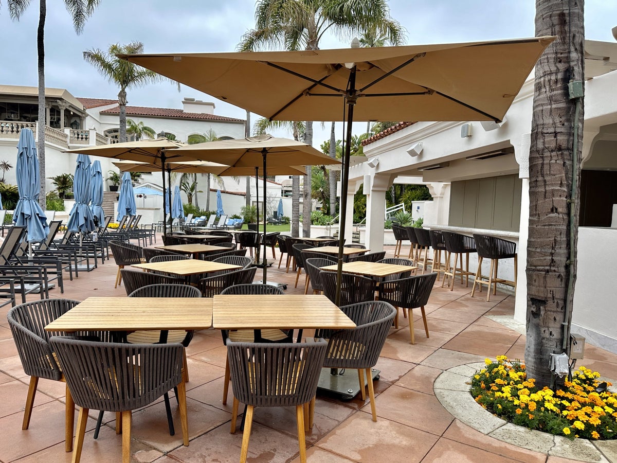 The Ritz Carlton Laguna Niguel Dana Pool Cafe Seating