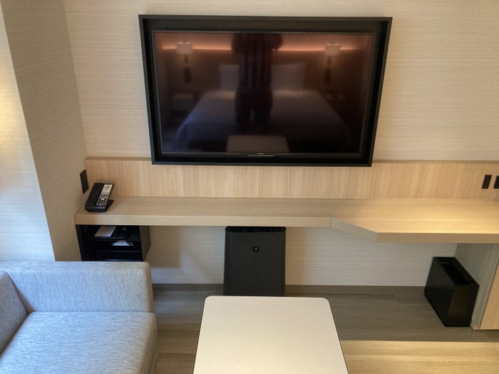 Hyatt Place Kyoto bedroom 1 king tv and counter