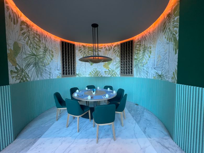 Hilton Santa Marta Nuggu Restaurant semi-private space Hilton Santa Marta Nuggu Restaurant semi-private space