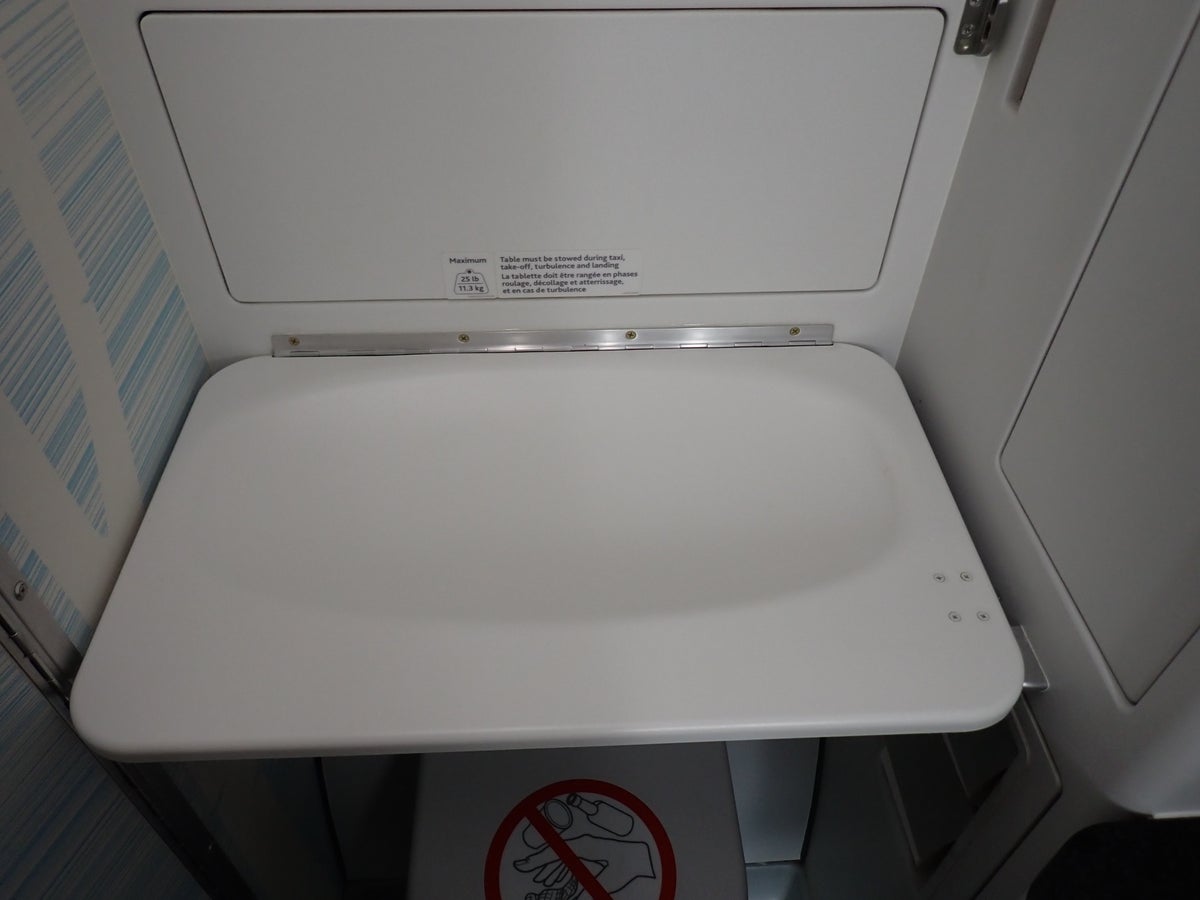 AC720 toilet changing table