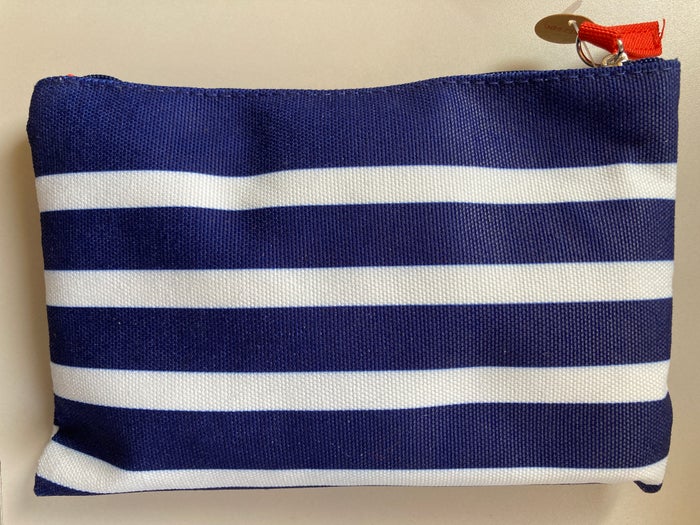 Air France Boeing 777 200 CDG JFK premium economy amenity kit Air France Boeing 777 200 CDG JFK premium economy amenity kit