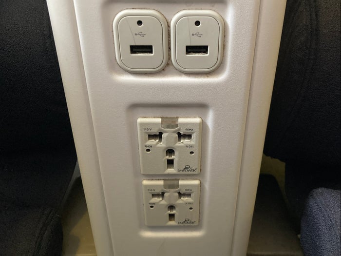 Air France Boeing 777 200 CDG JFK premium economy outlets and USB ports Air France Boeing 777 200 CDG JFK premium economy outlets and USB ports