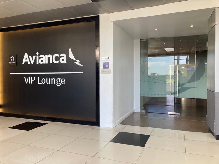 Avianca VIP lounge SAL sign Avianca VIP lounge SAL sign