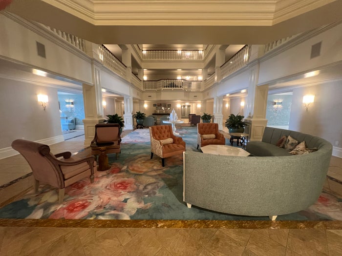 Grand Floridian Building Decor