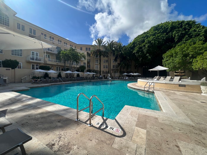 JW Marriott Turnberry Adults Only Pool JW Marriott Turnberry Adults Only Pool