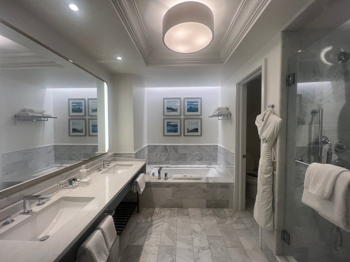 JW Marriott Turnberry Room Bathroom Entire JW Marriott Turnberry Room Bathroom Entire