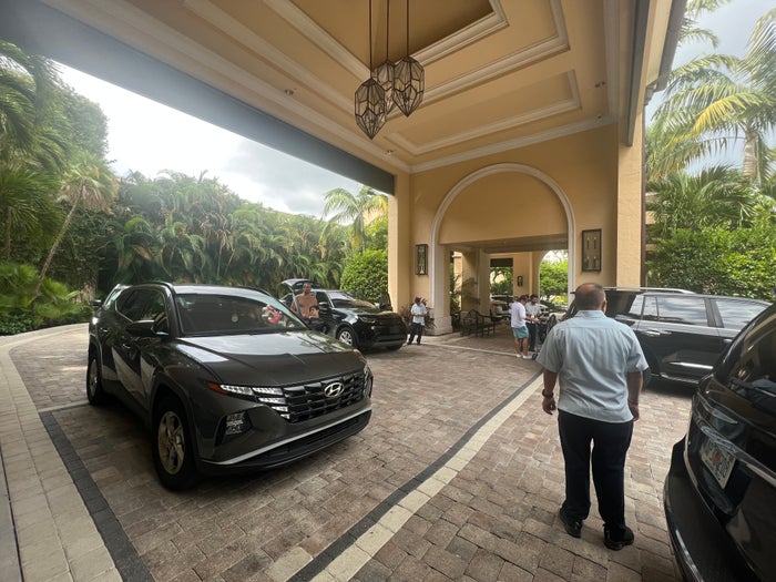 JW Marriott Turnberry Valet Parking Entrance JW Marriott Turnberry Valet Parking Entrance