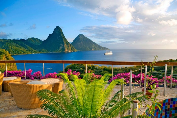 Jade Mountain beach resort