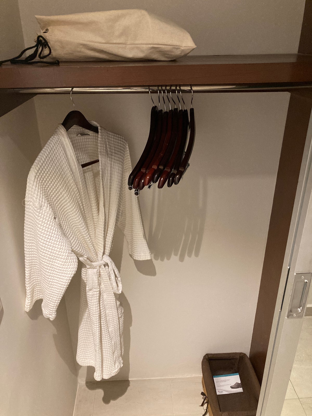 Los Tajibos Tribute Portfolio Santa Cruz Bolivia executive suite closet robe hangers