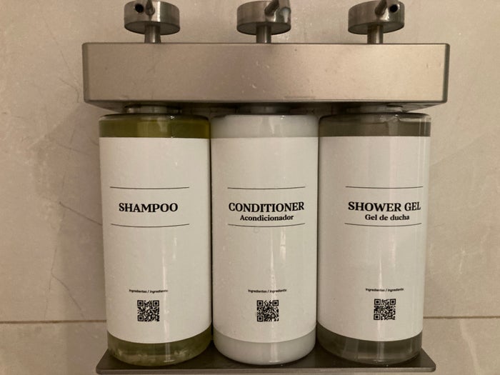 Los Tajibos Tribute Portfolio Santa Cruz Bolivia executive suite shower toiletries Los Tajibos Tribute Portfolio Santa Cruz Bolivia executive suite shower toiletries