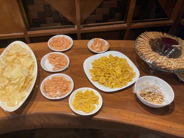 VIP Lounge Santa Cruz de la Sierra buffet chips VIP Lounge Santa Cruz de la Sierra buffet chips