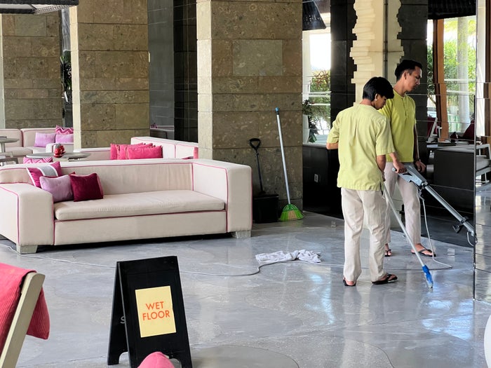 W Seminyak Bali cleaning W Seminyak Bali cleaning