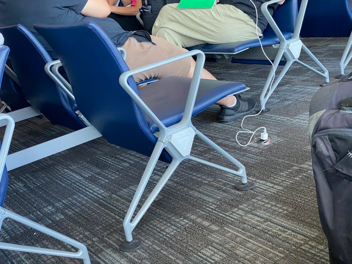 YYZ Terminal 1 outlets