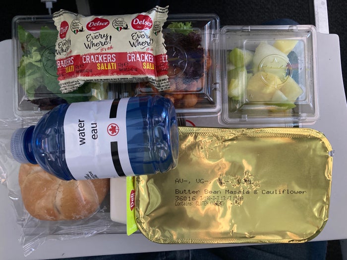 Air Canada B787-9 FRA to YUL economy meal