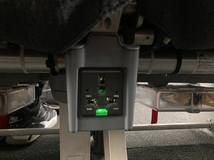 Air Canada B787-9 FRA to YUL economy plug under seat