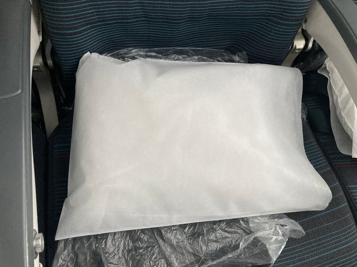 Air Canada B787-9 FRA to YUL economy seat at boarding