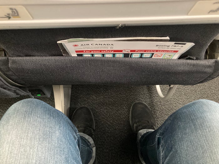 Air Canada B787-9 FRA to YUL economy seat space