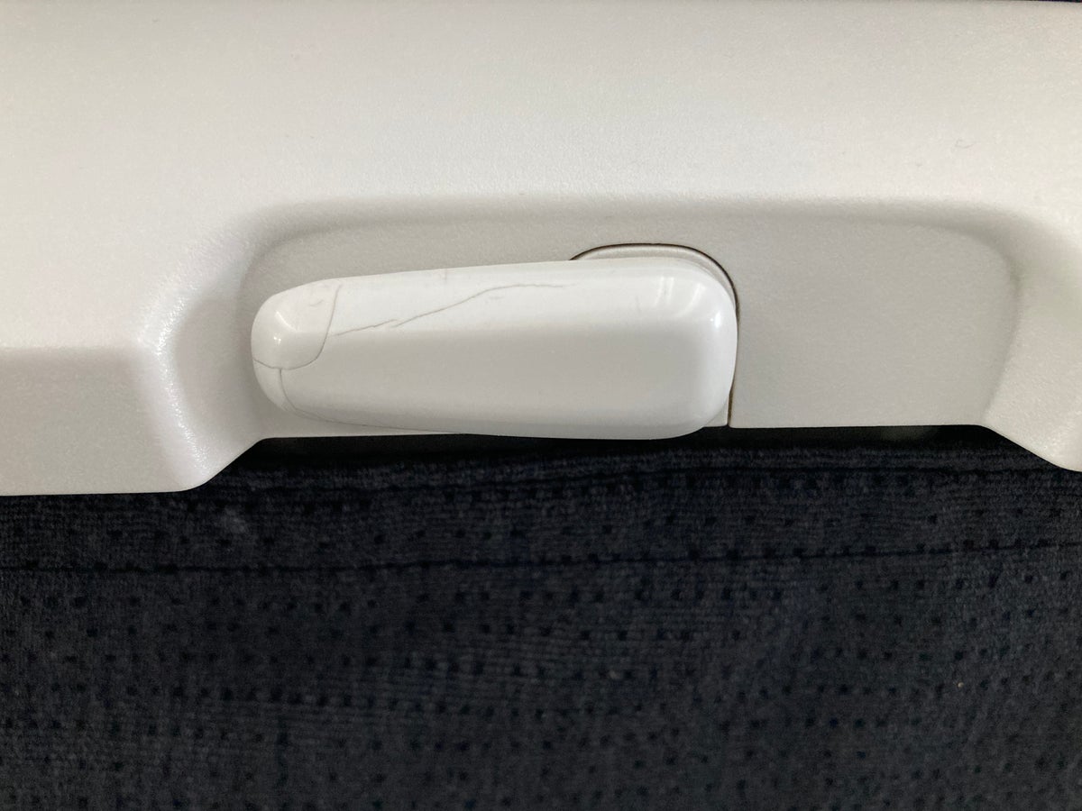 Air Canada B787-9 FRA to YUL economy tray table latch