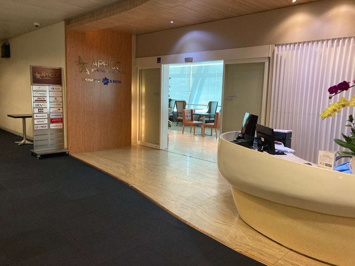 Apricot Business Lounge SGN entry