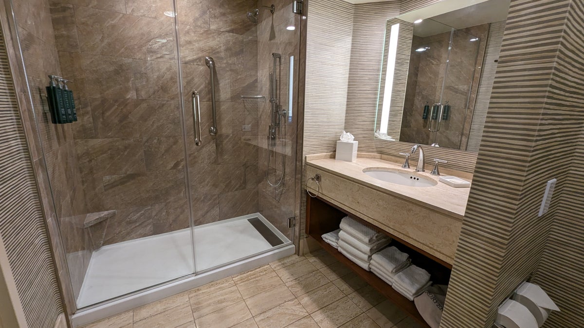 Hilton Los Angeles Universal City room bathroom shower and sink