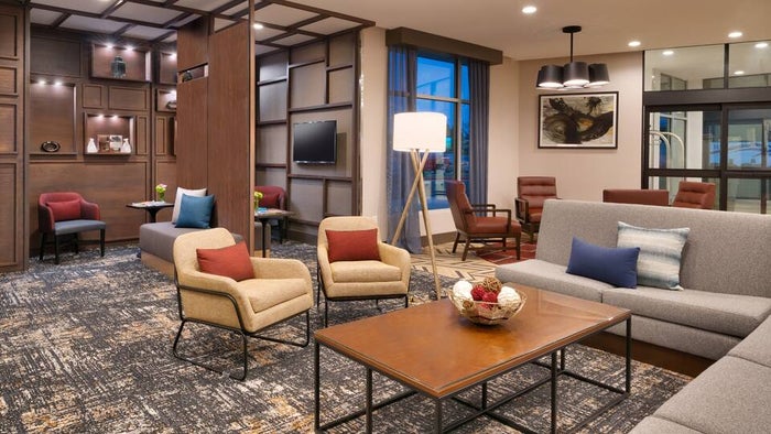 Hyatt Place Fayetteville Arkansas The seating area of the lobby at Hyatt Place Fayetteville Arkansas