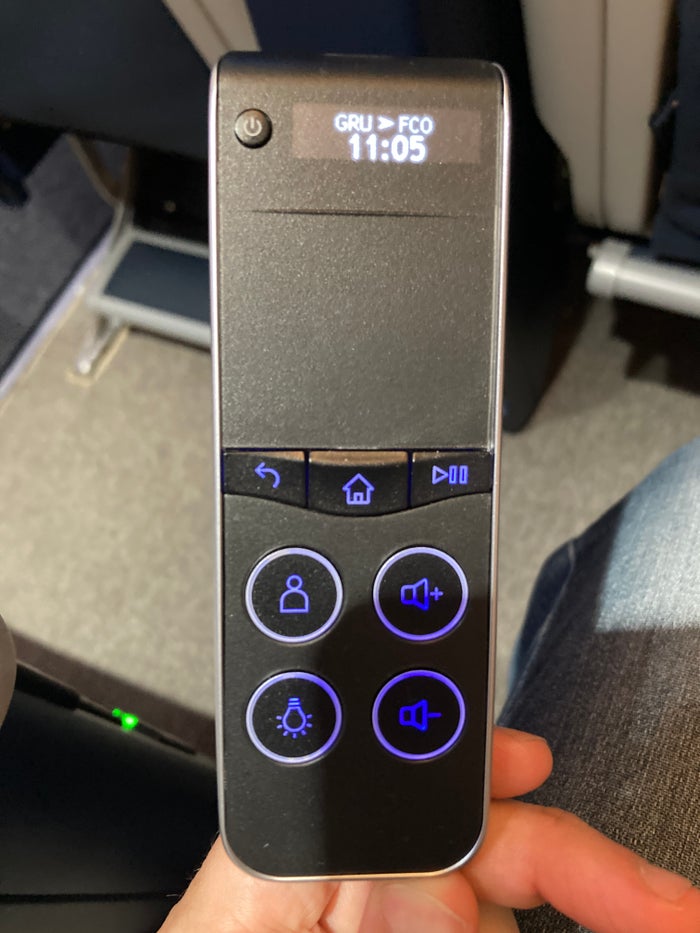 ITA premium economy remote control GRU FCO ITA premium economy remote control GRU FCO