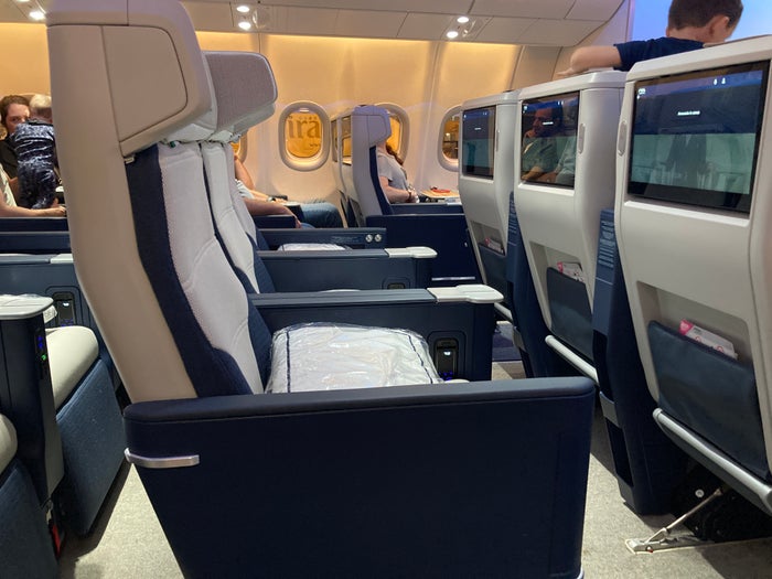 ITA premium economy seat spacing GRU FCO ITA premium economy seat spacing GRU FCO