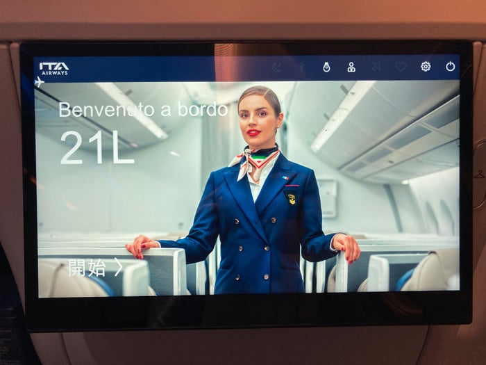 ITA premium economy welcome screen GRU FCO ITA premium economy welcome screen GRU FCO