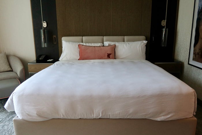 JW Marriott Charlotte Bed JW Marriott Charlotte Bed