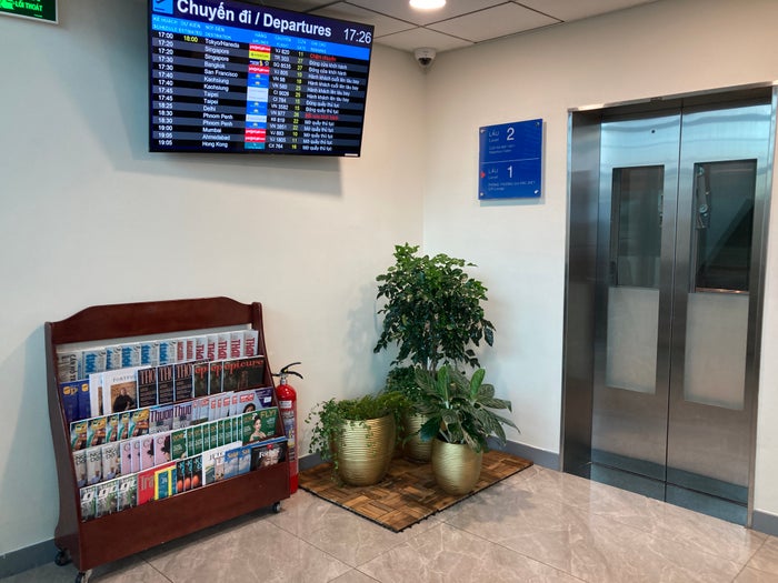 Jasmine Halal Lounge SGN elevator
