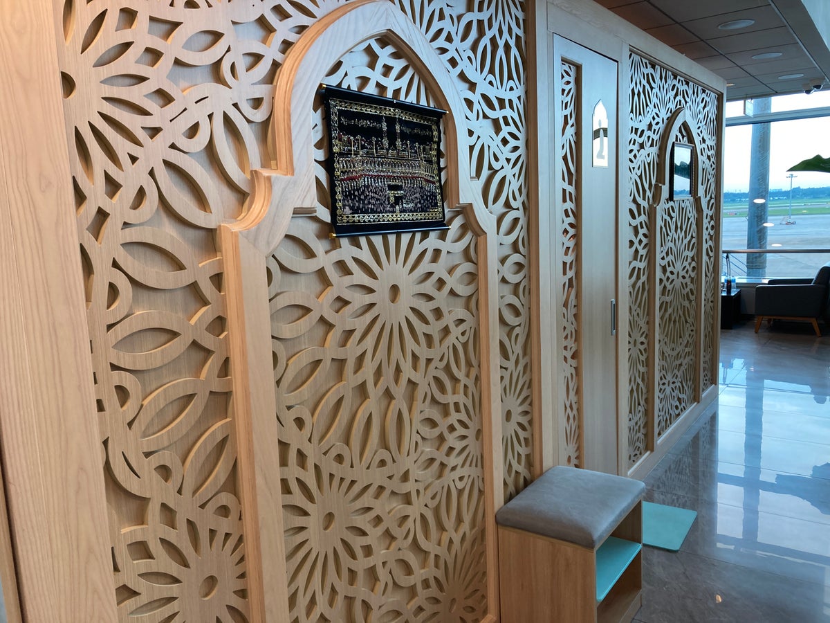 Jasmine Halal Lounge SGN prayer rooms
