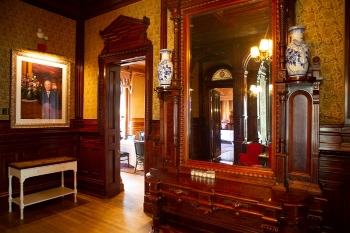 Le Mount Stephen upstairs meeting room Le Mount Stephen upstairs meeting room