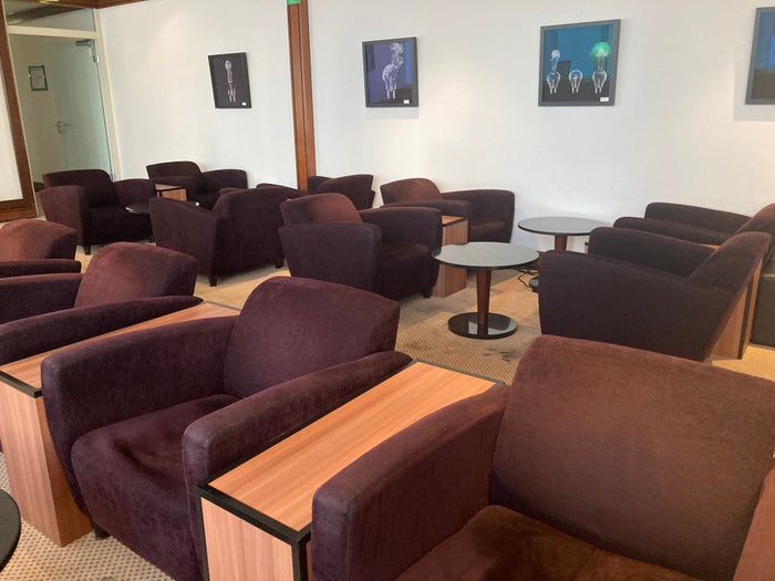 LuxxLounge Frankfurt FRA seating