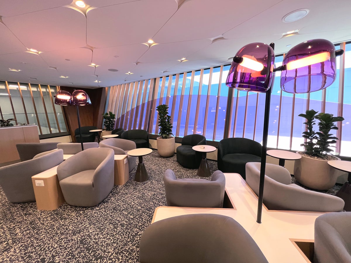 Main lounge area at Capital One Lounge Dulles