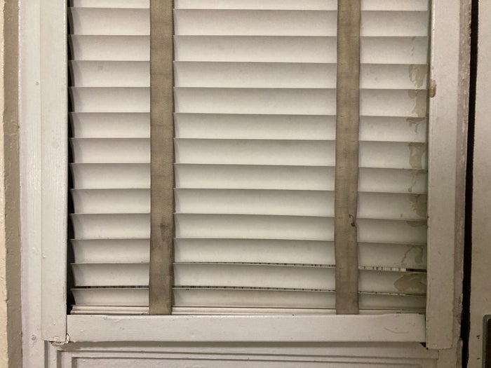 Pacific Marina Inn worn blinds in room Pacific Marina Inn worn blinds in room