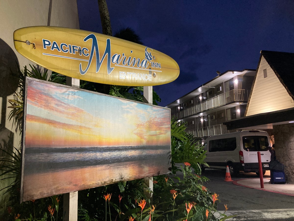 What It Was Like Staying at the Cheapest Hotel by Honolulu Airport: Pacific Marina Inn