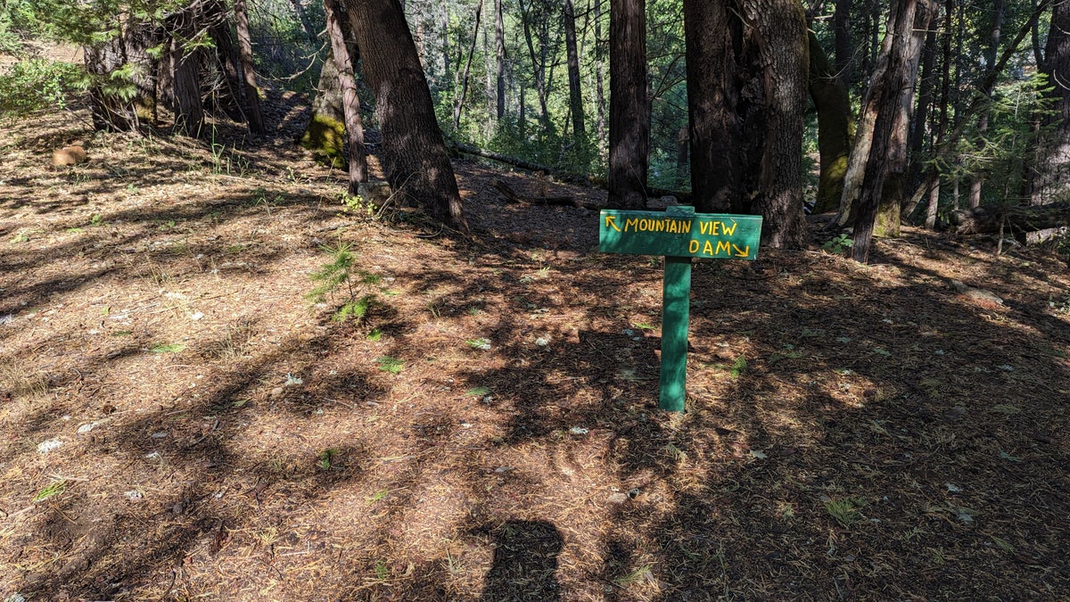 Thousand Trails Yosemite Lakes amenities hiking options