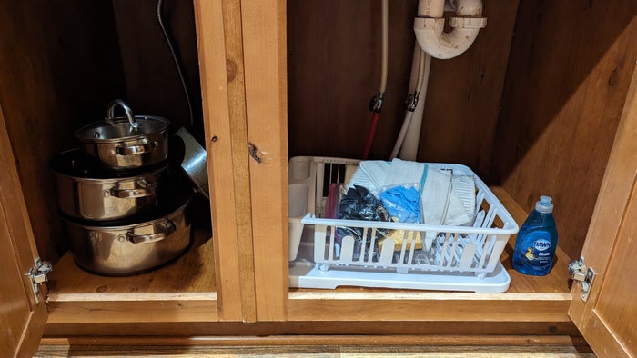 Thousand Trails Yosemite Lakes cabin kitchen pots and pans and cleaning Thousand Trails Yosemite Lakes cabin kitchen pots and pans and cleaning