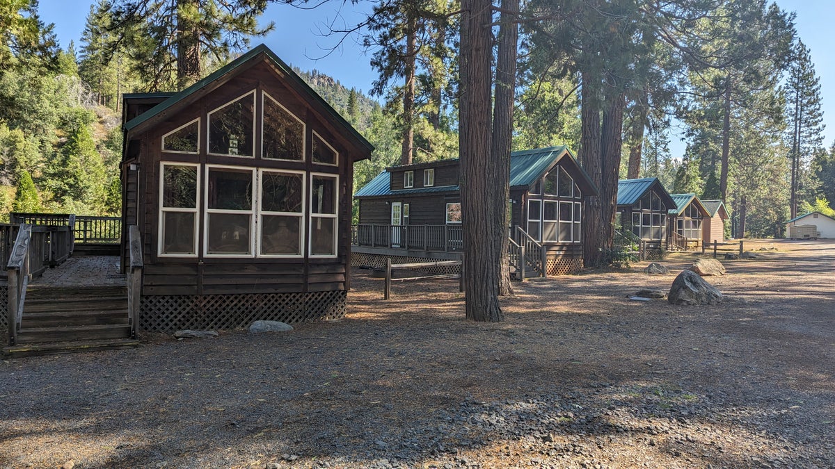 Thousand Trails Yosemite Lakes cabins
