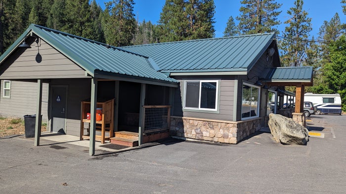 Thousand Trails Yosemite Lakes check in water and restroom Thousand Trails Yosemite Lakes check in water and restroom