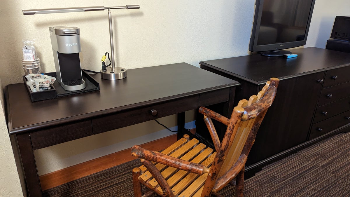 Wuksachi Lodge Sequoia National Park Sillman Building guestroom desk with chair and coffee maker
