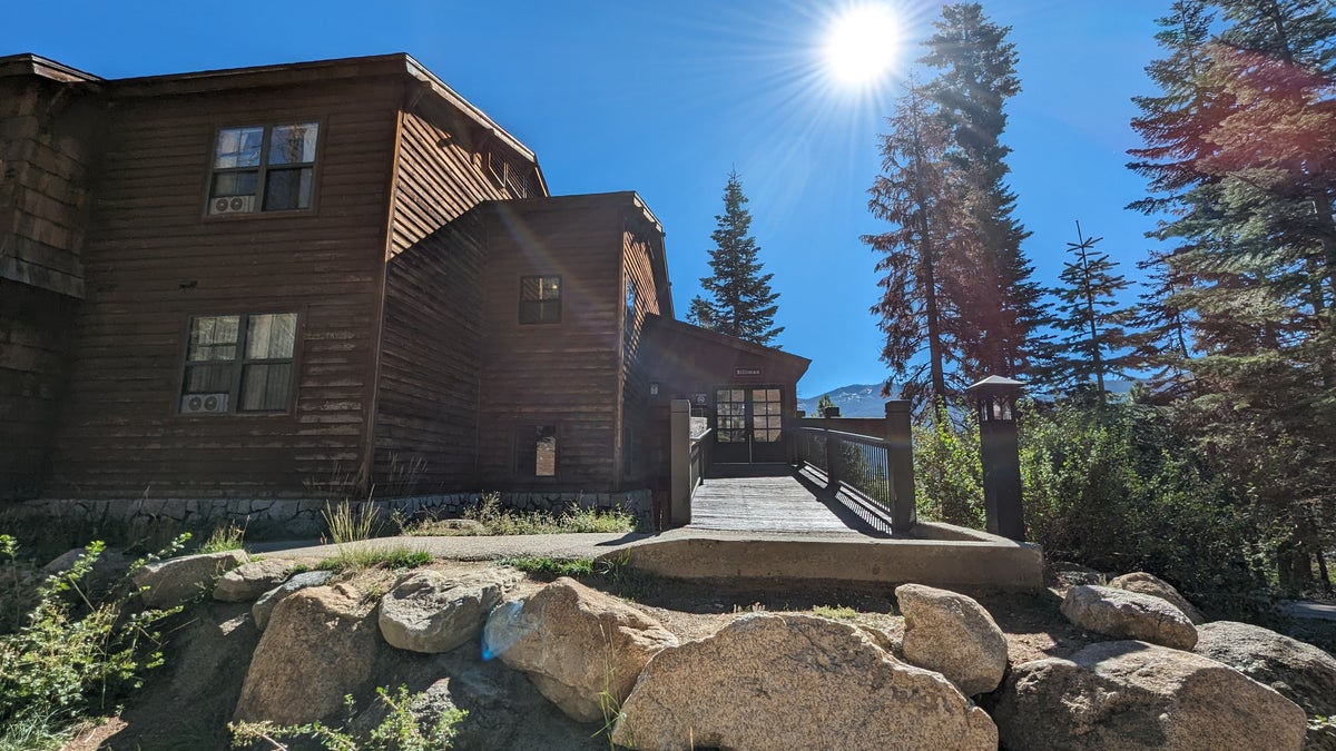 Wuksachi Lodge Sequoia National Park Sillman House entrance