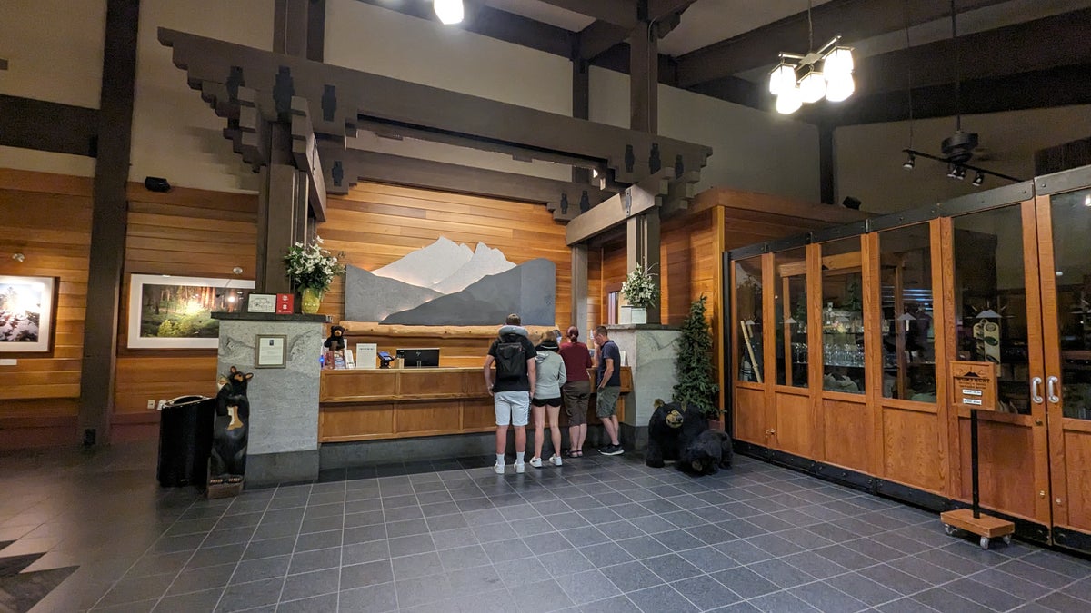 Wuksachi Lodge Sequoia National Park lodge lobby check in area